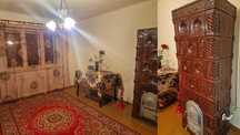 2 case în aceeași curte, mobilate, cu anexe, pivniță din piatră pe sol