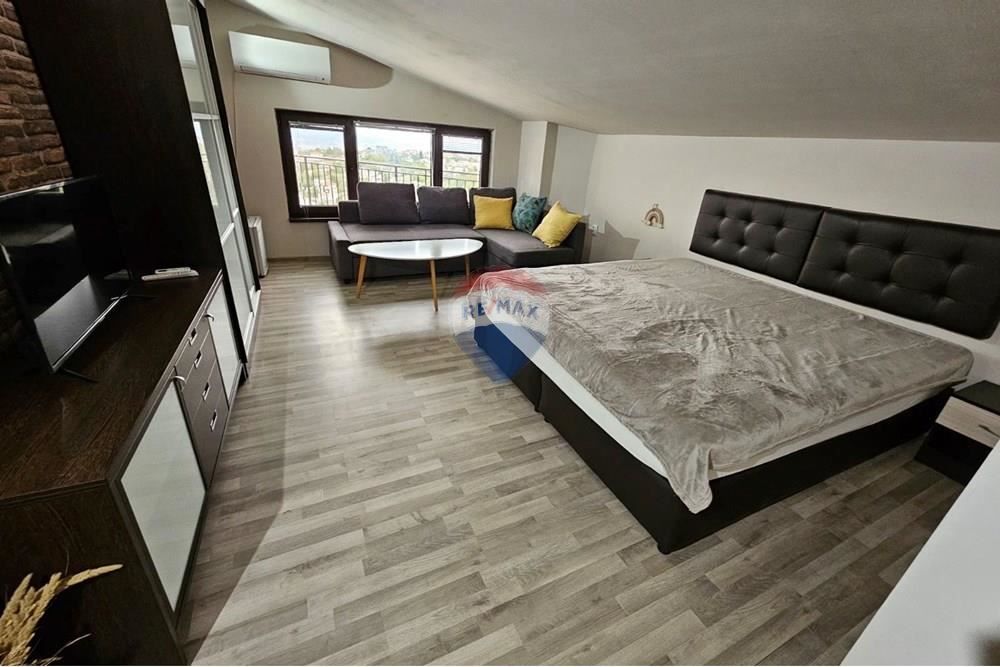 Студио под наем, м-ст Акчелар Д.В 4242