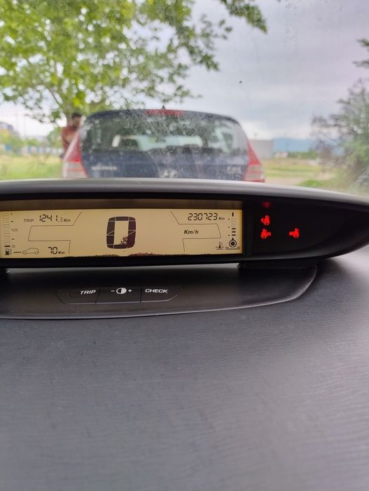 Ситроен Ц4 бензин