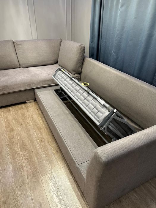 Продам угловой диван в отличном состоянии