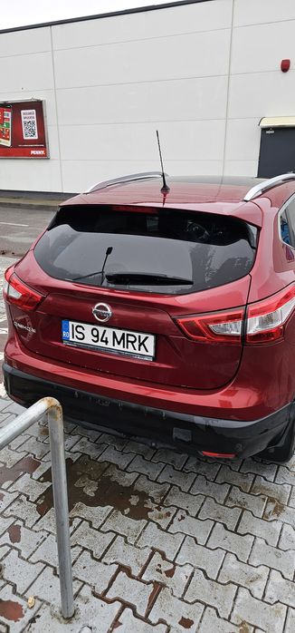 Qashqai J11 tekna full options rosu