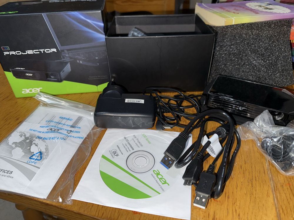 ПРОЖЕКТОР Acer c120 led