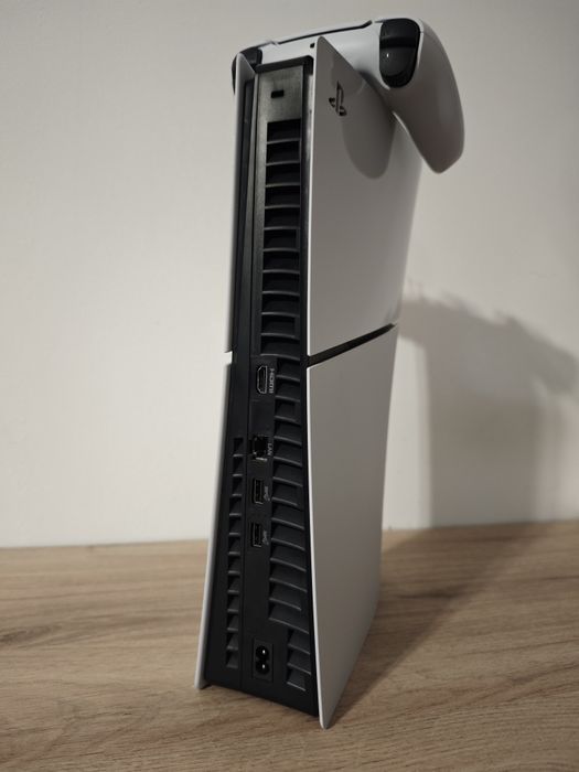 PlayStation 5 Slim [Digital Edition] почти нов! С гаранция 2г!!