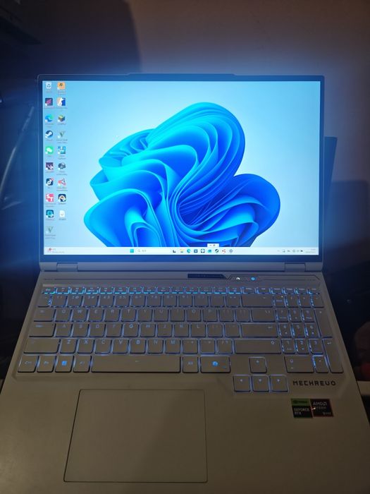 лаптоп Mechrevo Jiaolong 16 Pro/R9-8940HX/RTX5060/2.5k 300Hz/16GB ddr