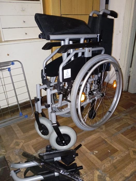 Продам Кресло-коляска комнатная, для инвалидов H 035 S48,