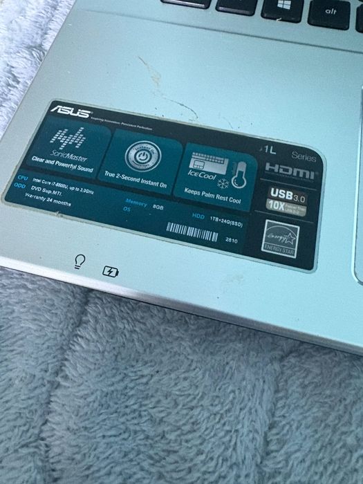 Laptop asus i7 utilizat