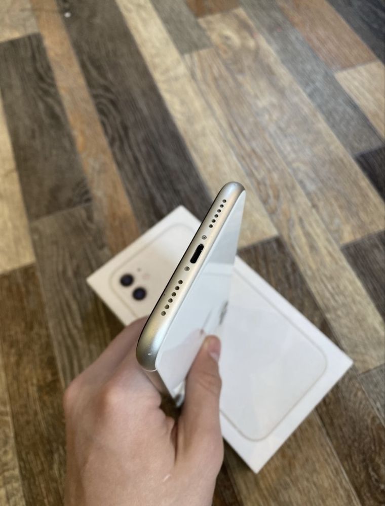 Продам iPhone 11