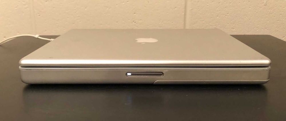Laptop colectie Apple 12" PowerBook G4 A1104 2005 functional instalat