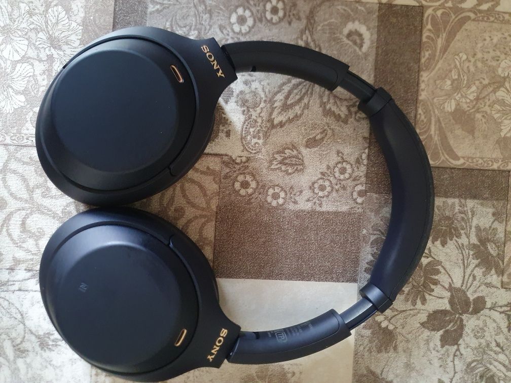 Sony  WH1000-xm4