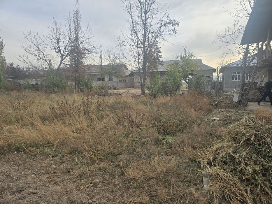 Срочно продаётся земельный участок.  Можно три сотки, можно четыре,