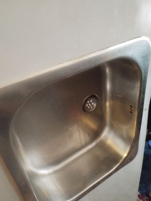 Плот с мивка от старите шкафове