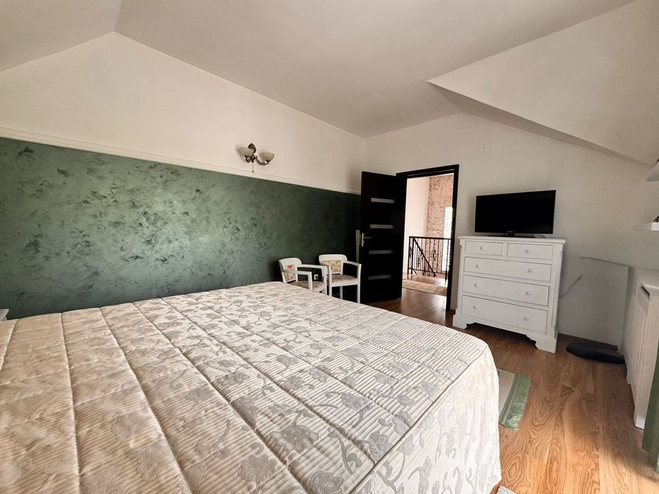 Casa individuala cu acces privat + teren 500 mp