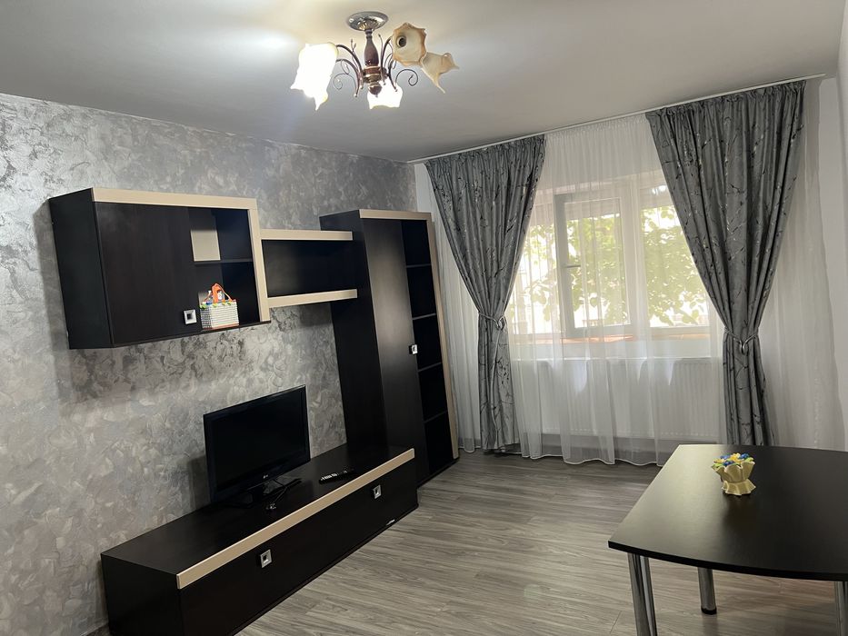 gardoniera de vanzare schela 32 mp