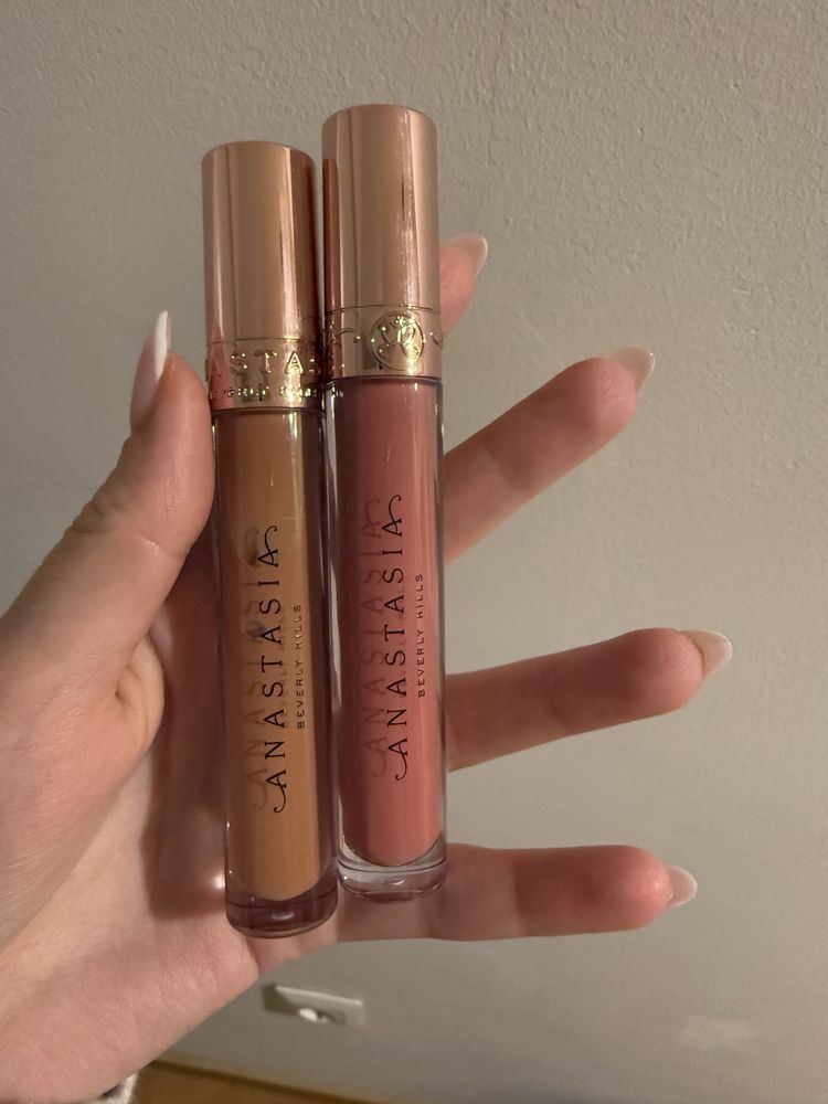 Anastasia Beverly Hills Гланц за устни