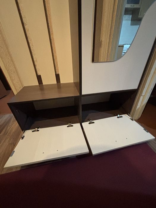 Продам прихожую мебель