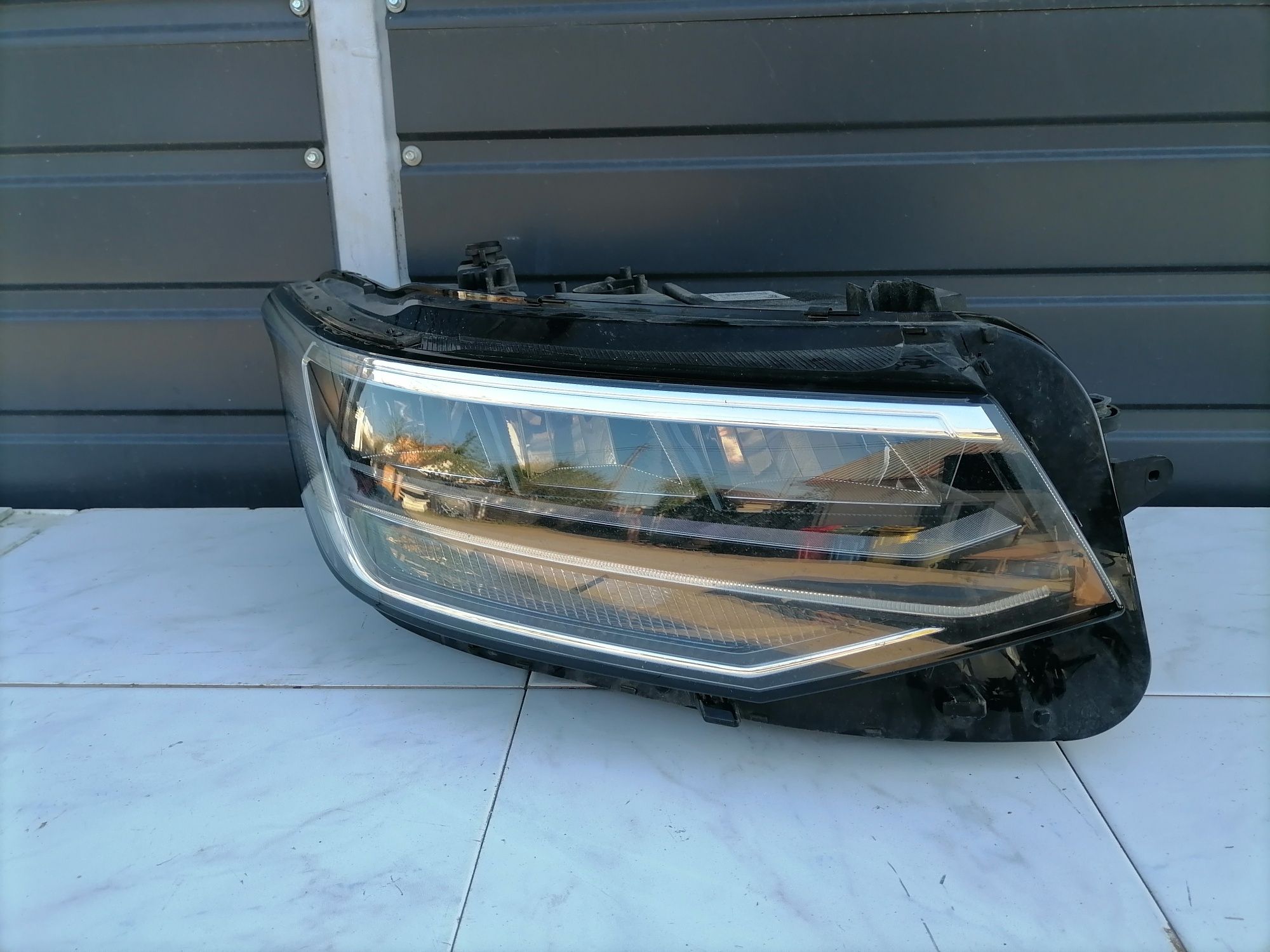 Far dreapta Vw Tiguan 5n full led facelift  5NB 941 036 G