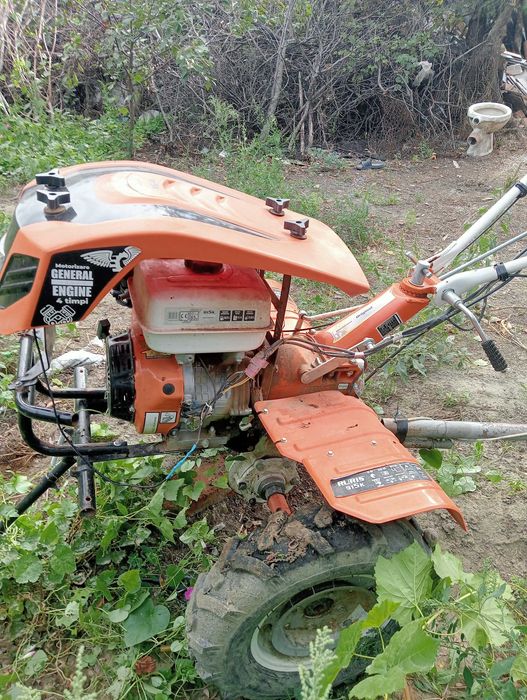 Vând motosapă 15 KP