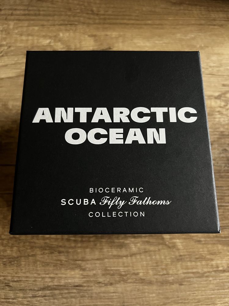 Vand ceas editie limitata Blancpain x Swatch - Antarctic Ocean