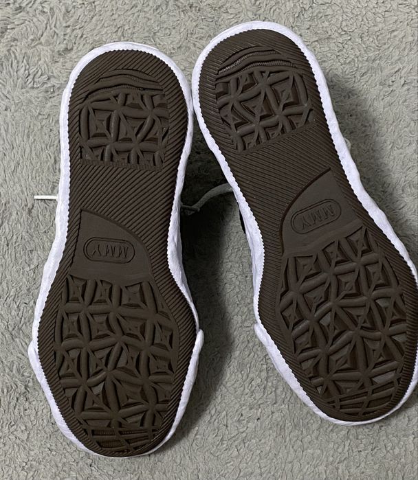 Vand/Schimb Maison Mihara Yasuhiro