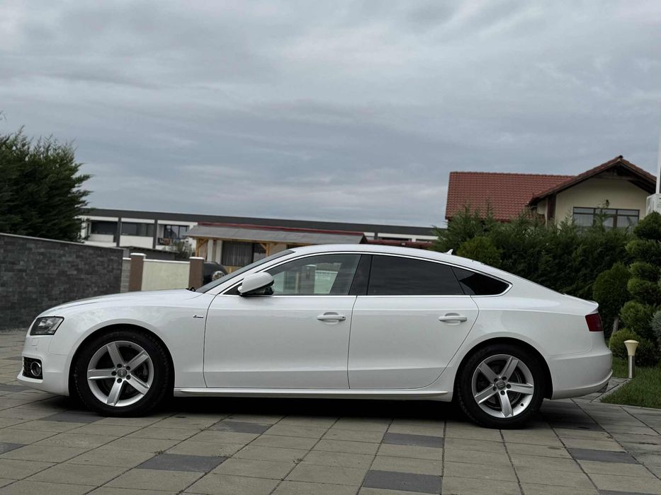 Vând audi A5 an fabricatie 2010