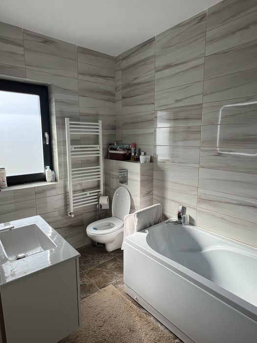 Casa P+E+M, Valea Adanca