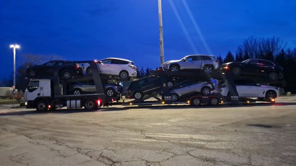 Vand transportor 9 poziti Renaul 2023/11 km 134000 strucrura lohr 2005