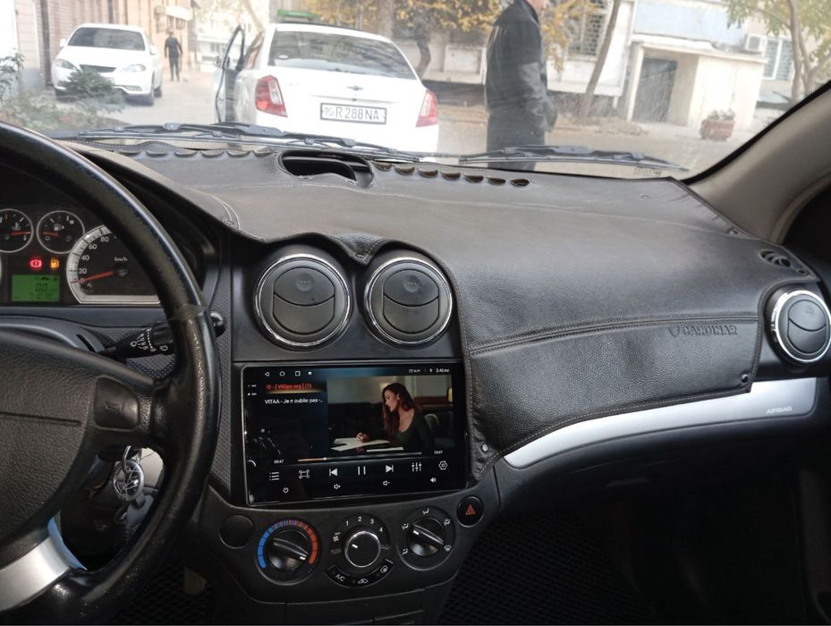 Продоется машина Нексия З своя