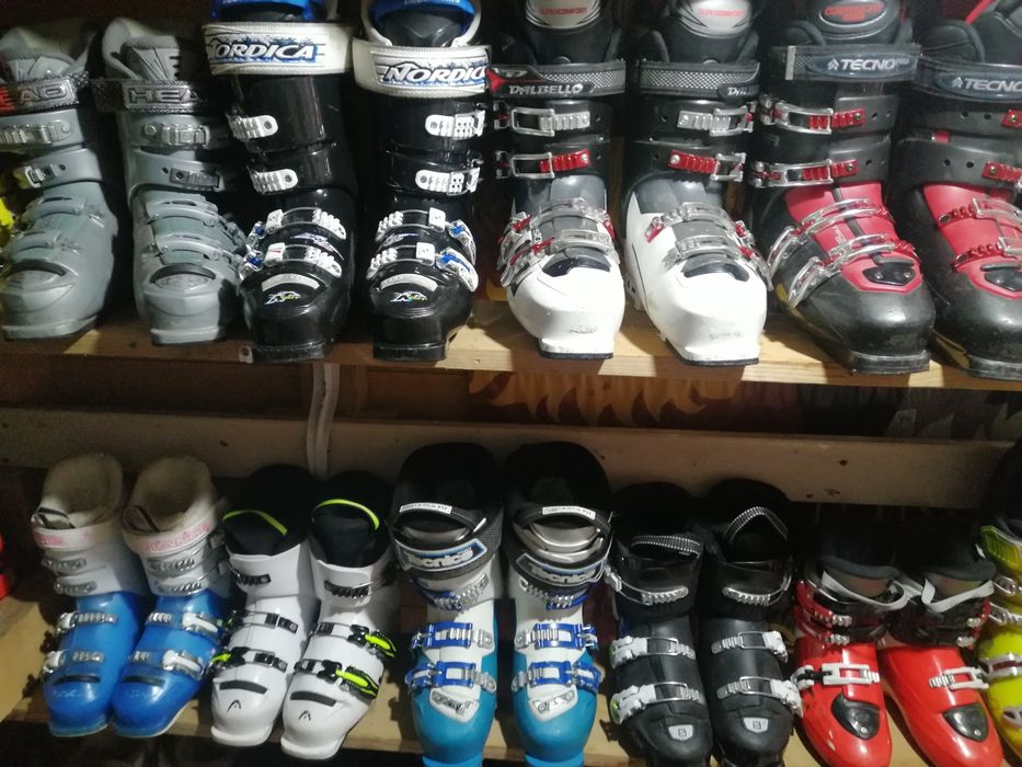 Schiuri/Ski, Clăpari diferite mărimi și modele