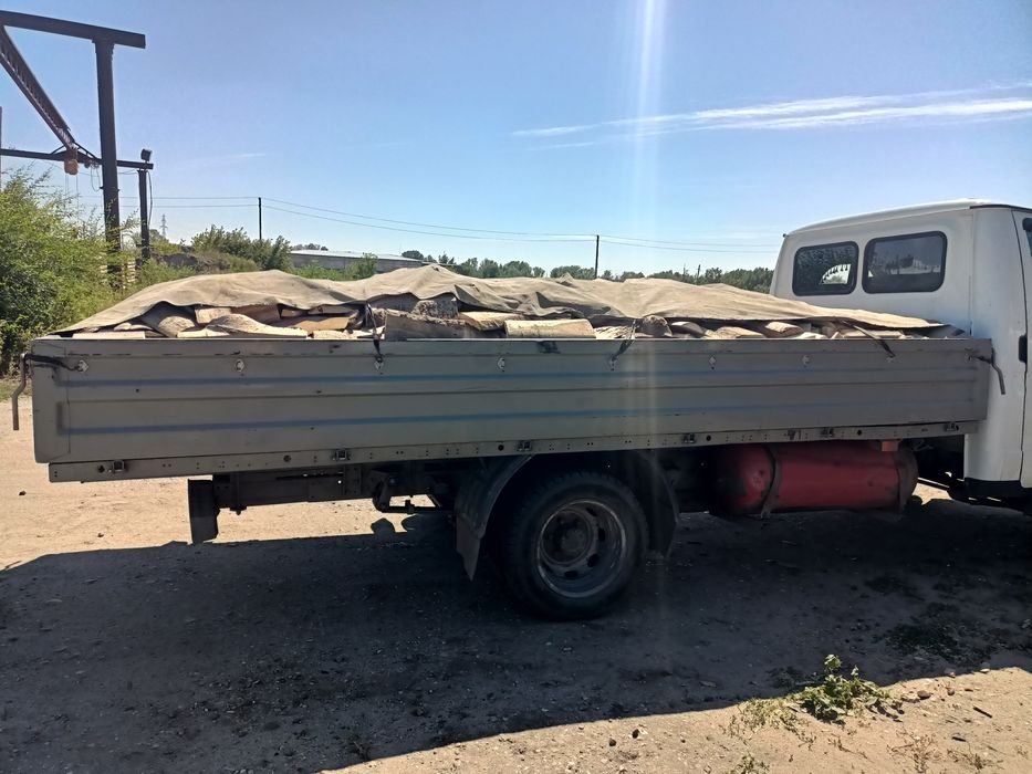 Продам дрова с доставкой.