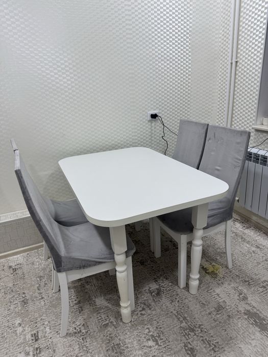 Продам стол и стулья