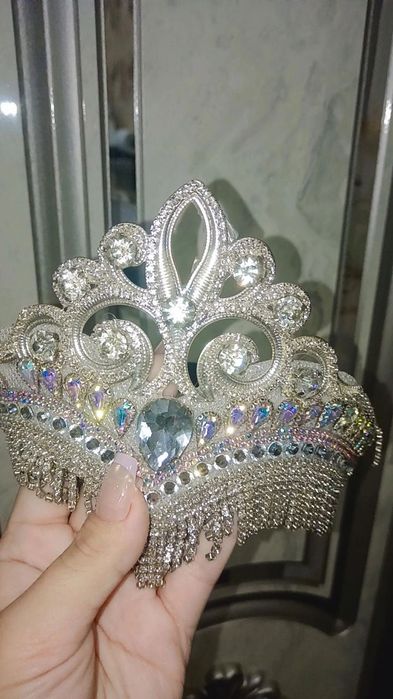 Kelinlar uchun ansambil yangi +tillaqosh qushib beraman