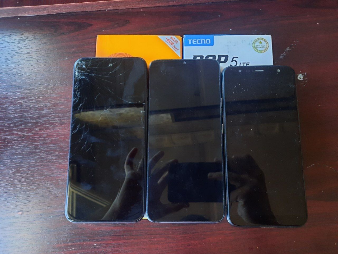 3ta ishlaydigan telefon 100$ Samarqand