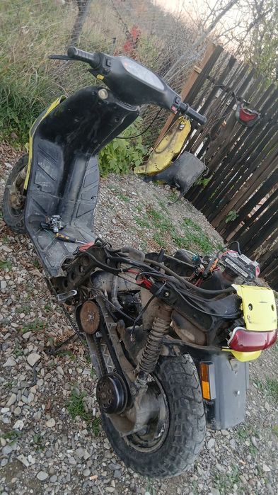 Scuter 49 detali în pv