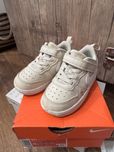 Кроссовки Nike для девочки