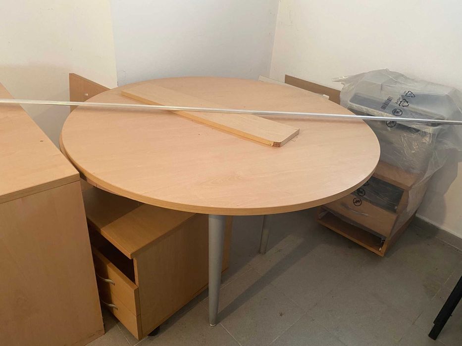 употребявани, запазени офис мебели