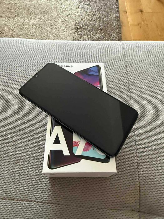 Samsung Galaxy A70, in cutie, neverlocked