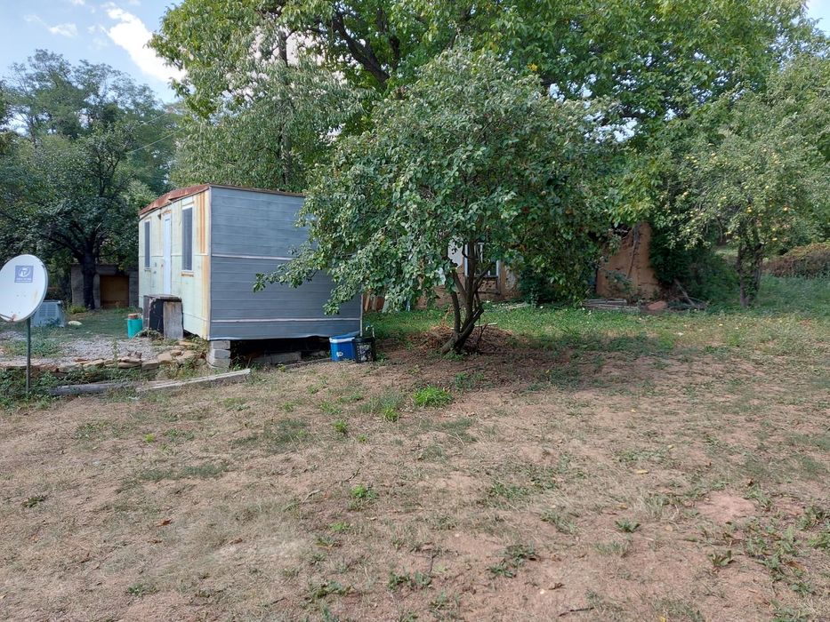 Продава се Парцел в с. Горни Романци, Област Перник - 984 кв.м за 17 €/кв.м - Снимка #4