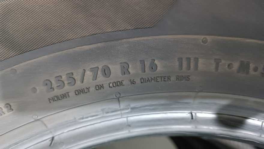 255/70/16 111T CONTINENTAL CP V10267 M+S