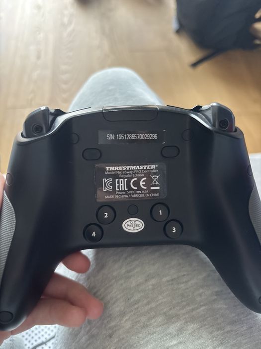 Thrustmaser e swap pro  професионален жичен контролер