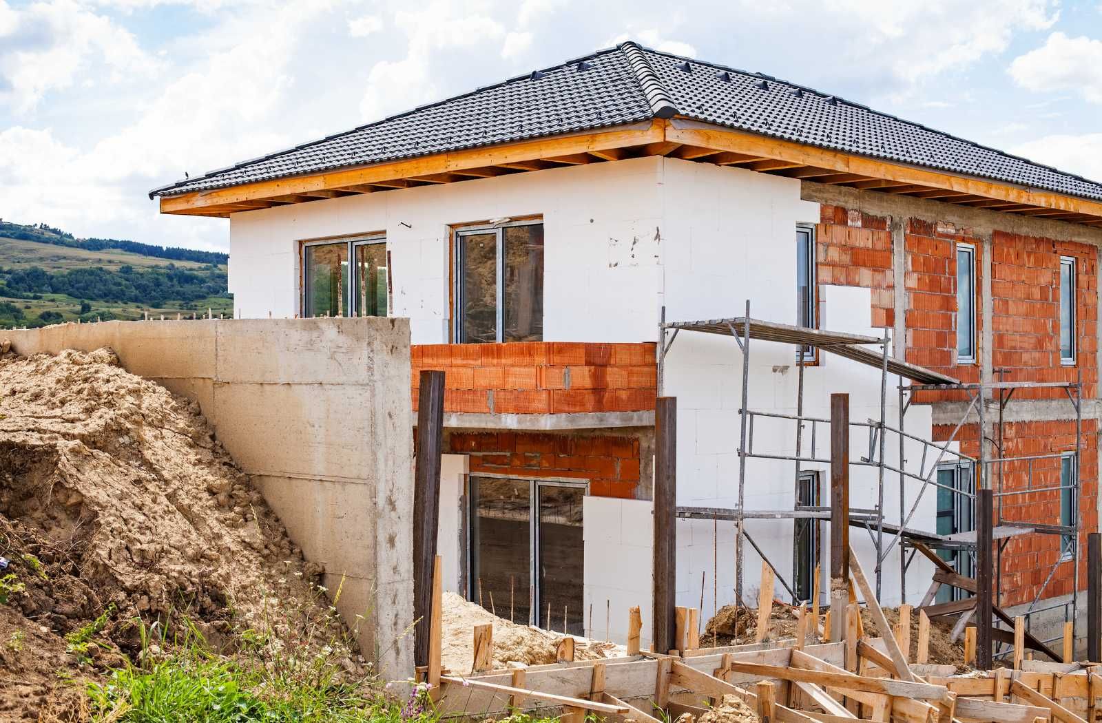 Servicii complete de la A la Z • Montaj și reparații acoperișuri