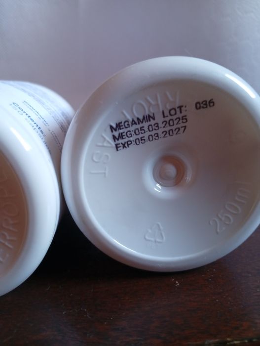 Megamin activ capsule Zeolit.