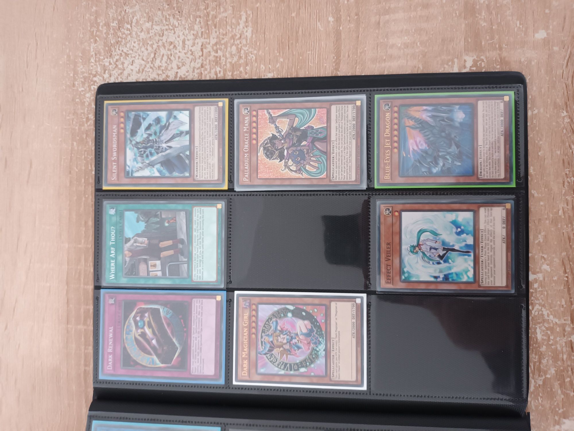 Продавам Yu-Gi-Oh карти