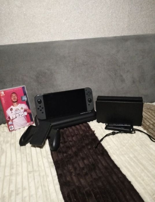Продам Nintendo Switch