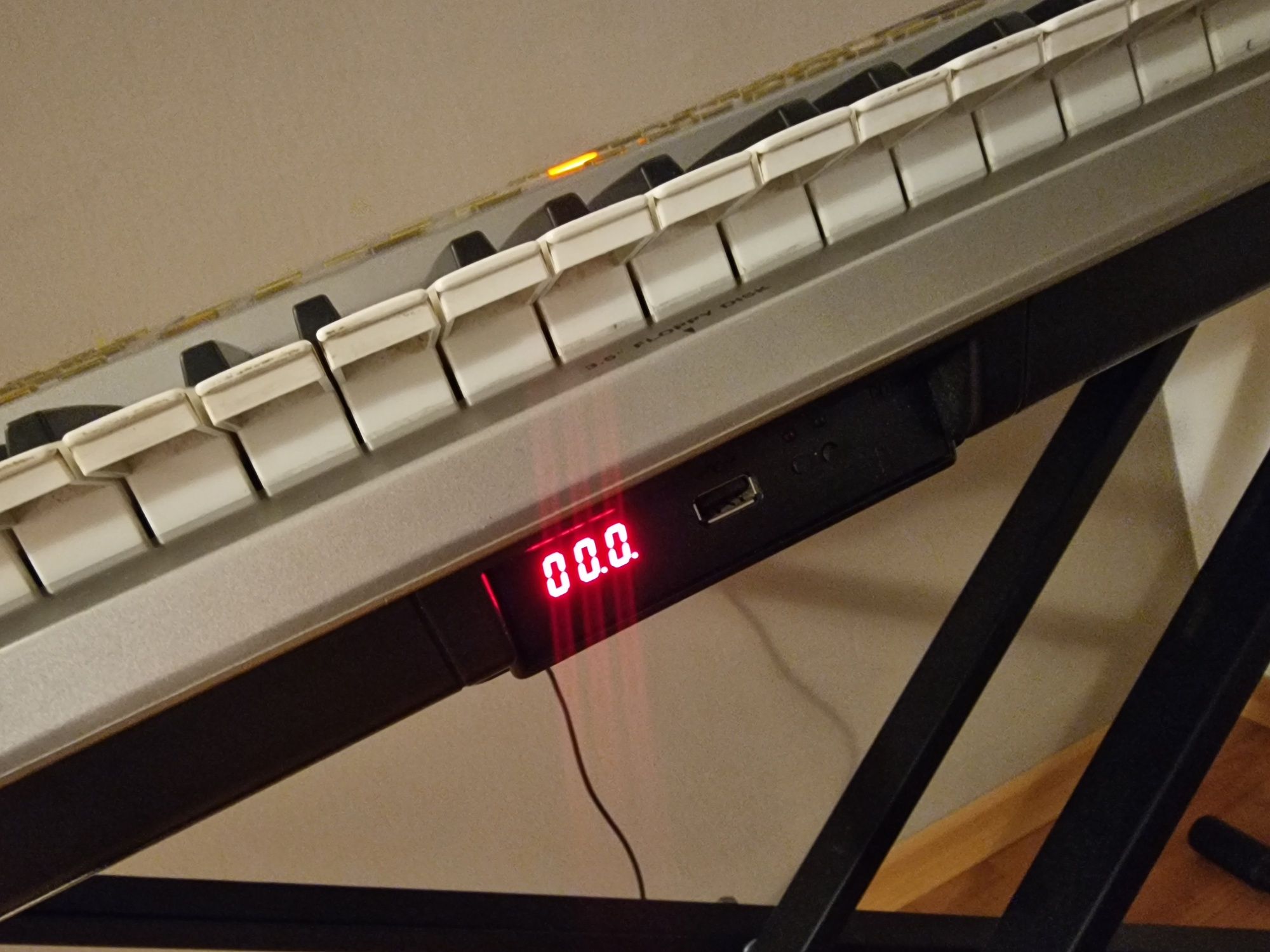Синтезатор ROLAND EXR 5