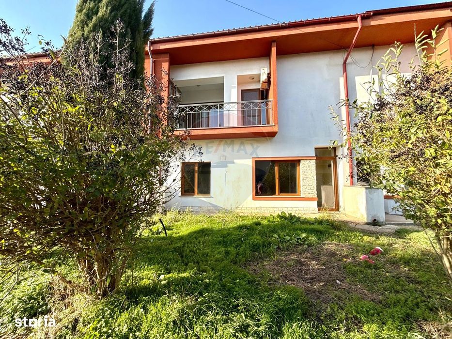 Casă  Vilă cu 4 camere de vânzare Kogalniceanu judetul Constanta