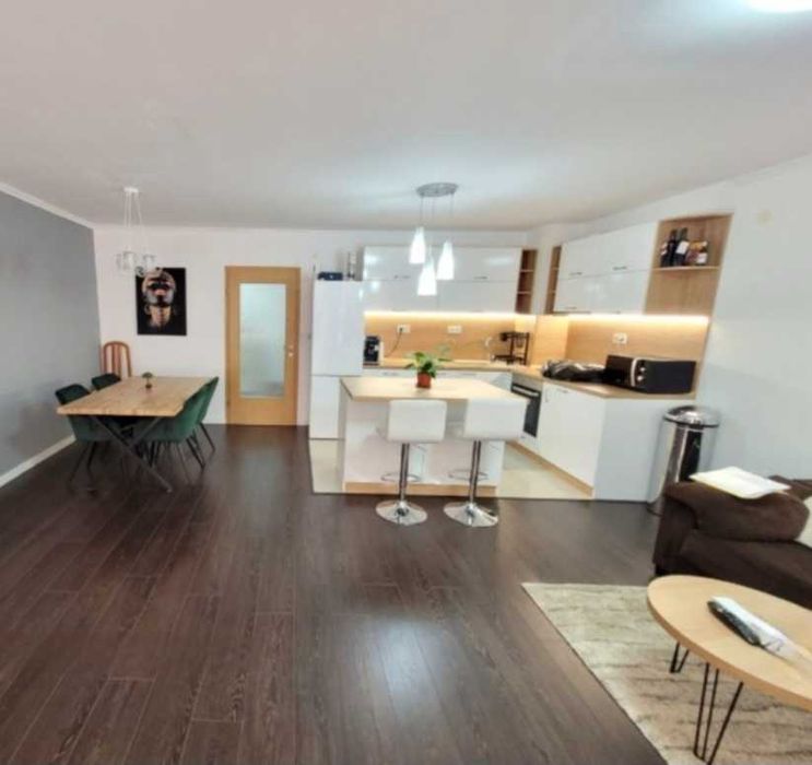 Продава се Тристаен апартамент в Велико Търново, Бузлуджа - 104 кв.м за 1683 €/кв.м - Снимка #2