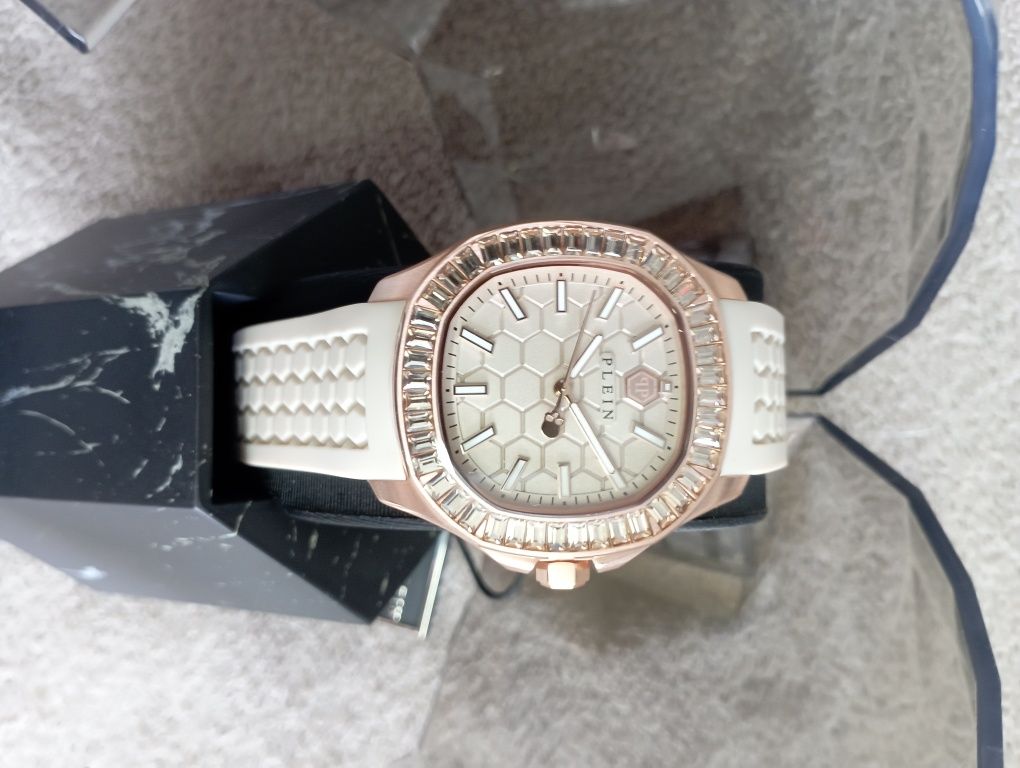 Часовник Philipp Plein