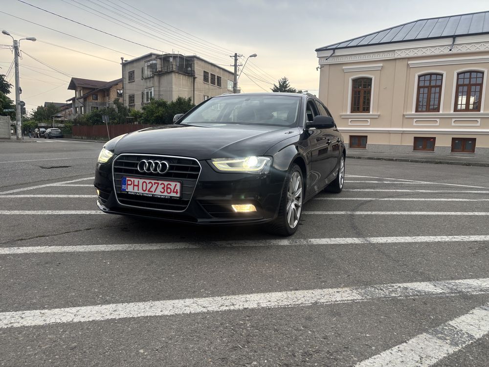 Audi A4  Facelift. B 8,5  automat  Led/carte service  Bi-xenon/ Navi
