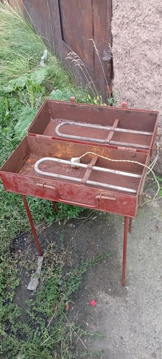 Электрический обогреватель на ножках