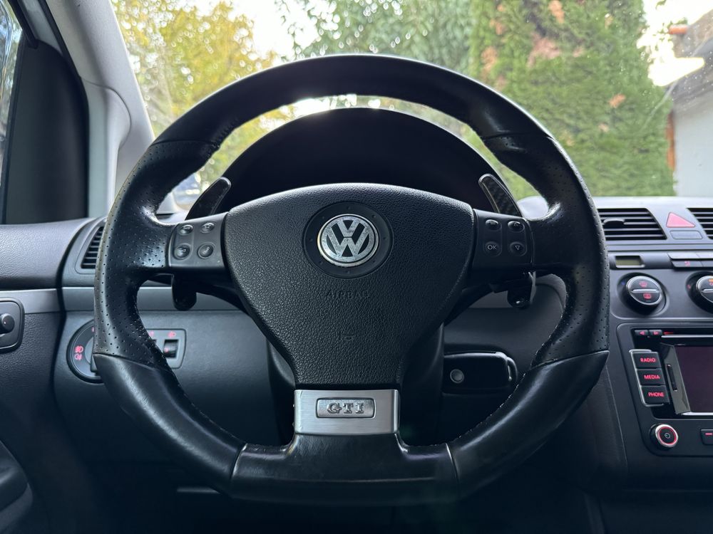 Оригинален скосен GTI мулти волан с пера за Vw